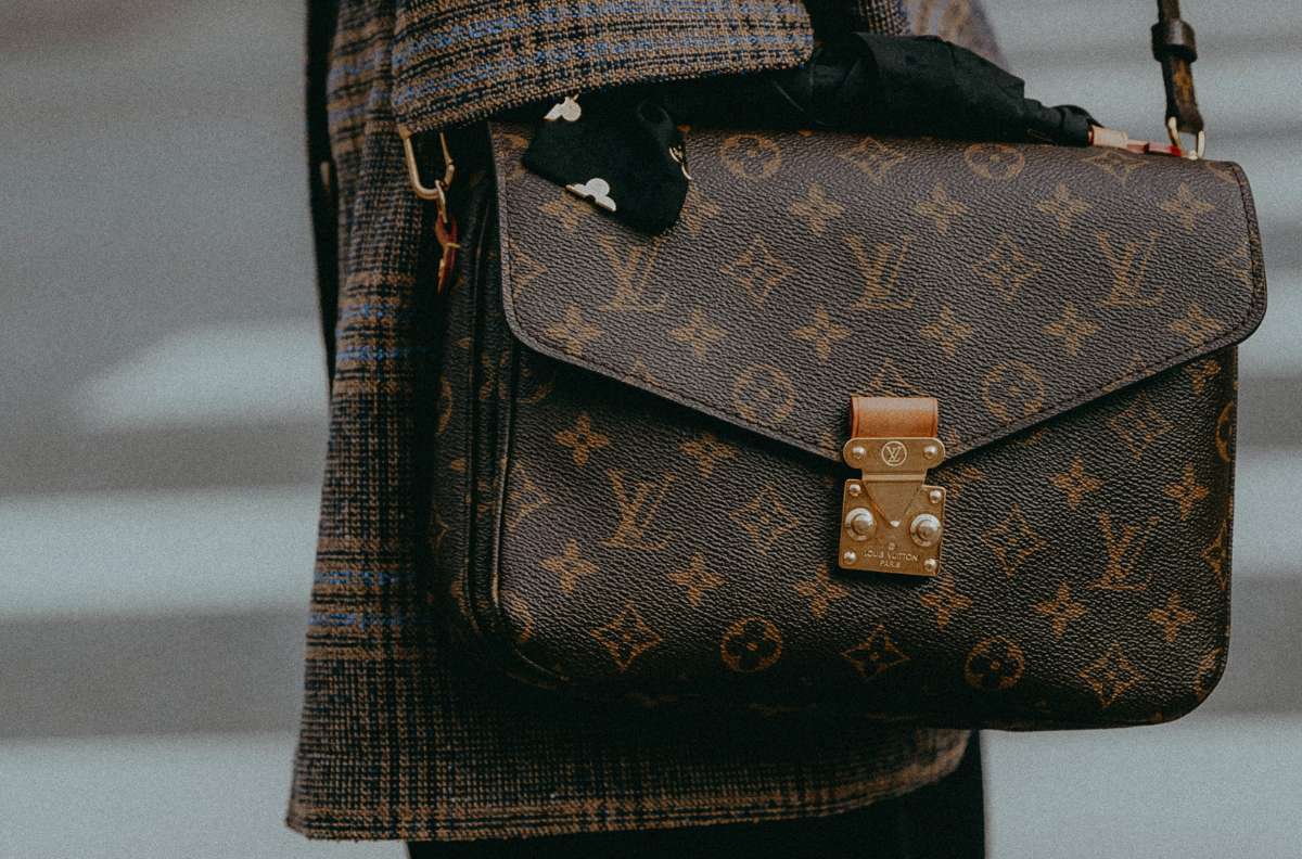 Faire graver ses initiales sales sur sac louis vuitton