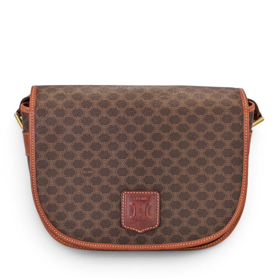 Secondhandbags AG Celine Folco Macadam Brown Canvas shoulder bag with leather trim and logo patch. Features signature pattern.