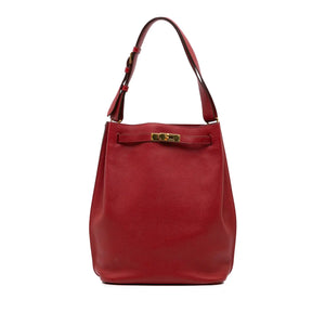 Die So Kelly 26: Hermès' Hommage an Grace Kellys zeitloses Erbe in flammendem Rot