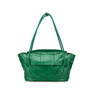 <h1>Die Kunst des Intrecciato: Bottega Venetas Arco Slouch Medium in zeitlosem Grün</h1>