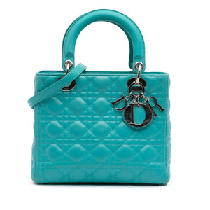 <h1>Die Kunst der Eleganz: Die zeitlose Schönheit der Signature-Handtasche</h1>