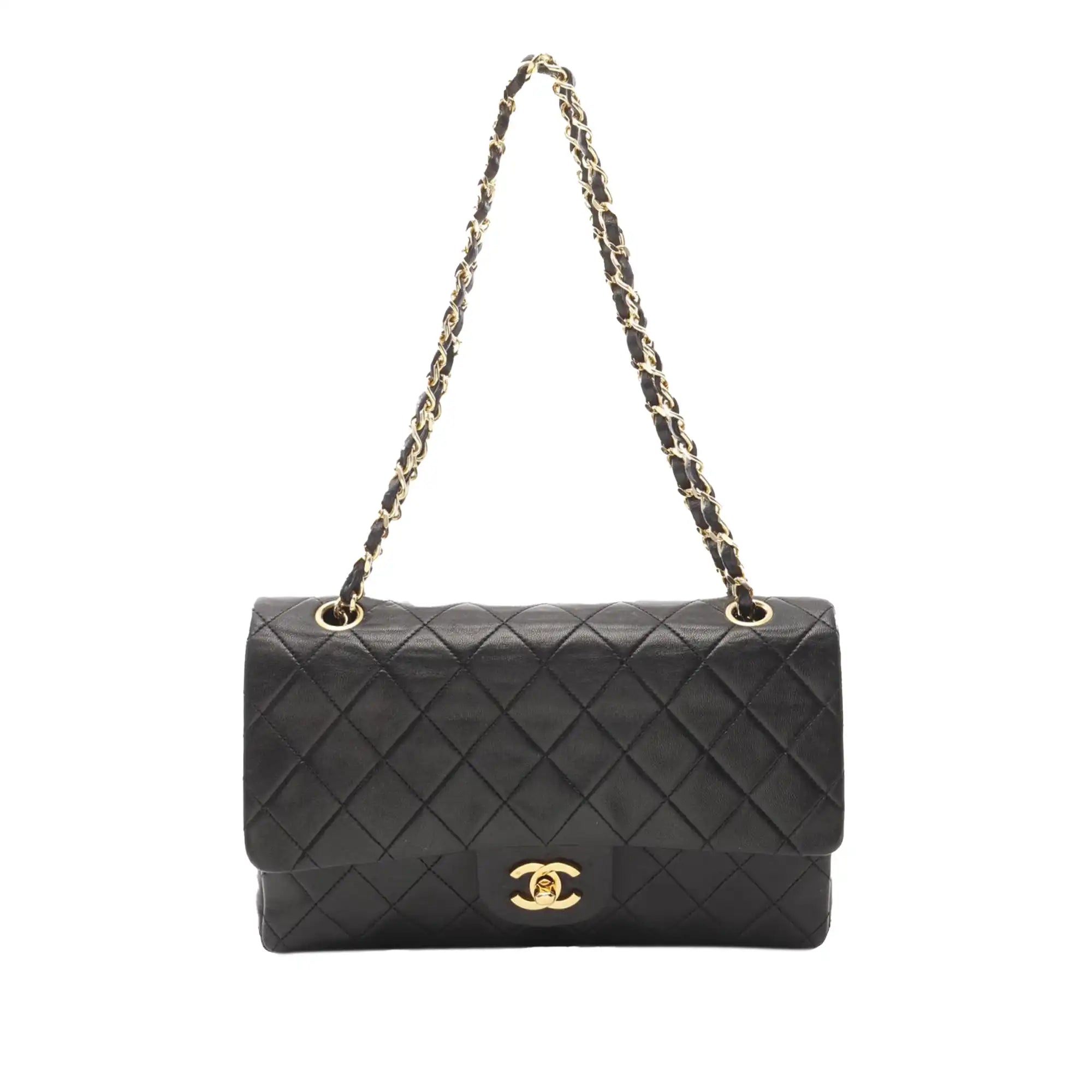 Die Zeitlose Eleganz: Chanels 2.55 Erbe in Gold und Schwarz