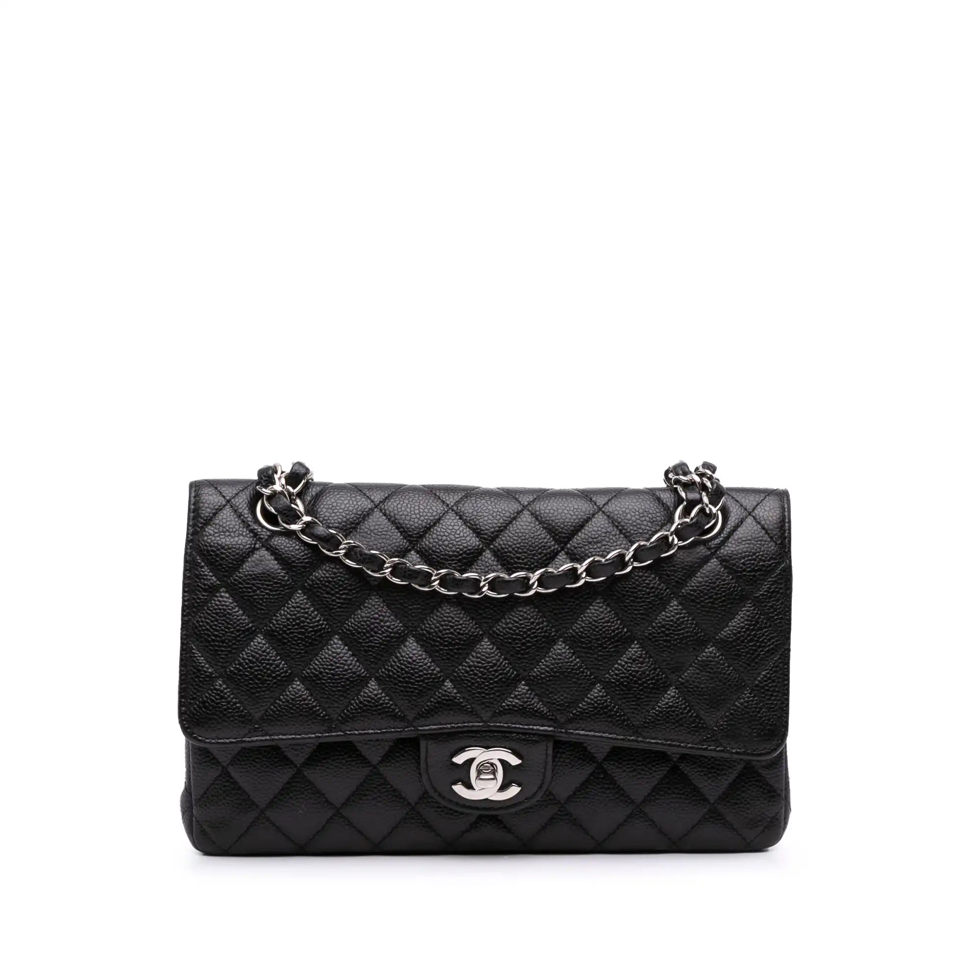 <h1>L'élégance intemporelle : le 2.55 Revolution de Chanel en noir Kaviar</h1>