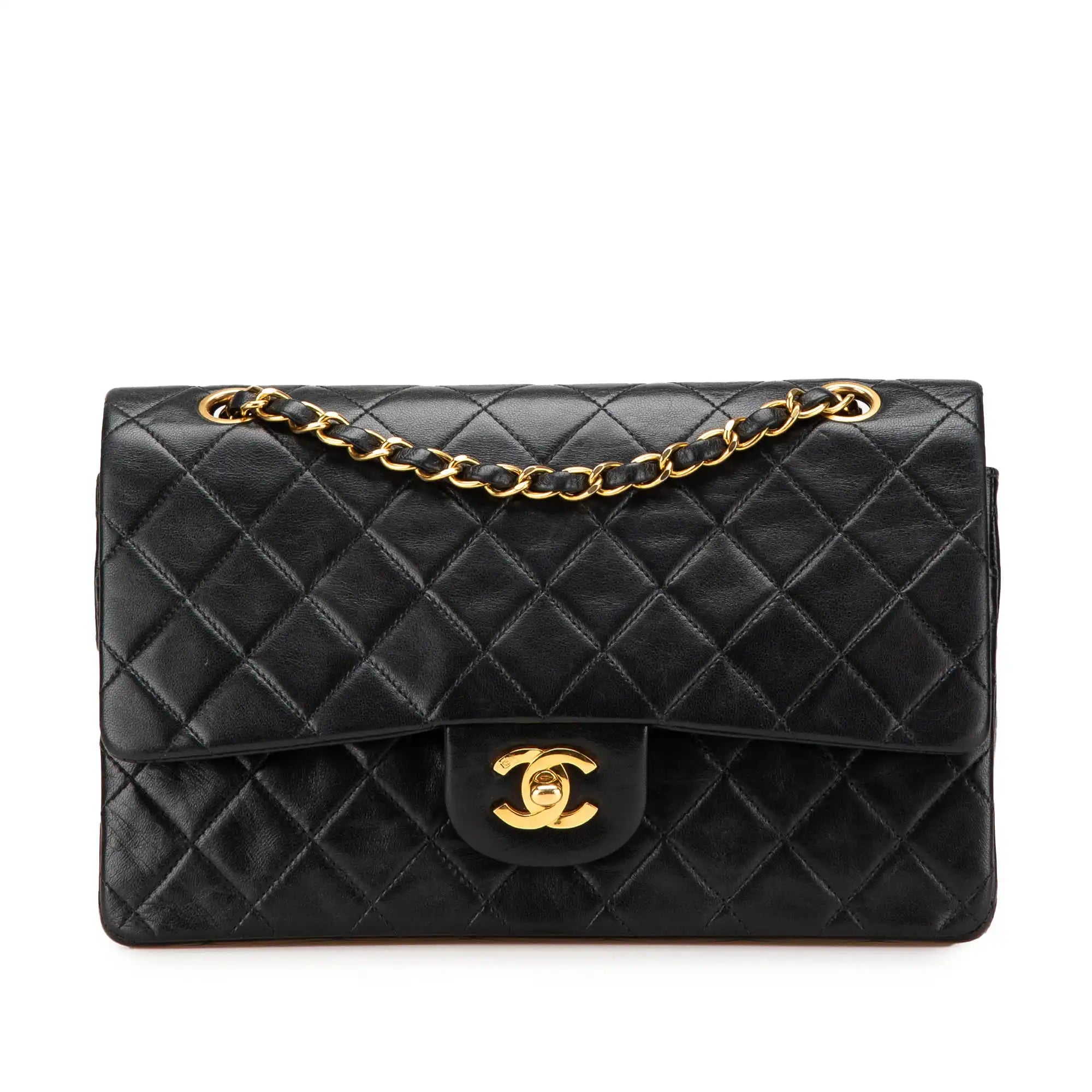 Coco Chanels Vermächtnis: Die zeitlose Eleganz der Double Flap Medium Black Lambskin