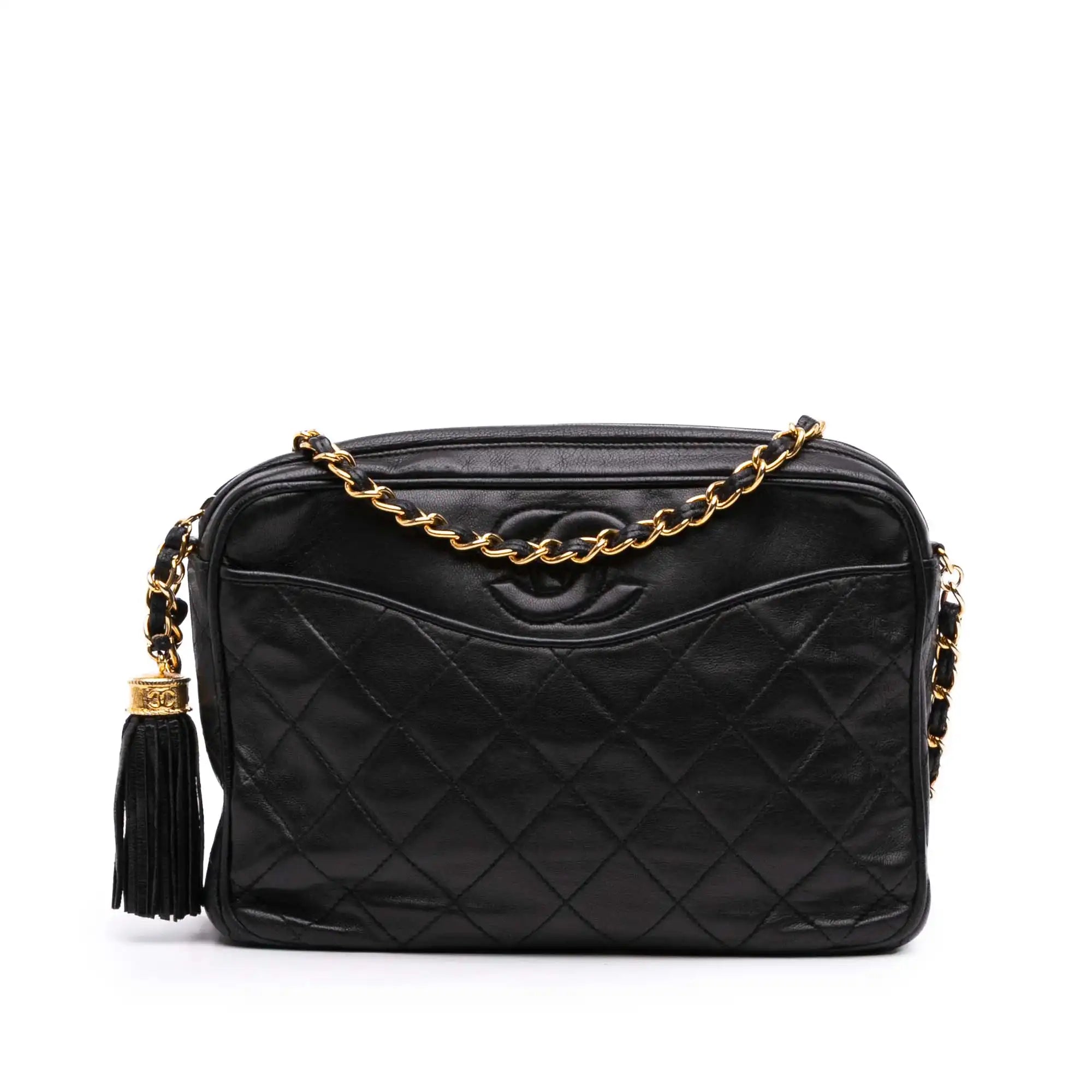 Die Zeitlose Eleganz: Die Chanel Camera Bag – Ein Erbe von Coco Chanels Revolutionärer Vision