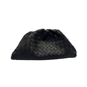 <h1>La révolution Intrecciato : la pochette Bottega Veneta The Pouch en noir intemporel</h1>