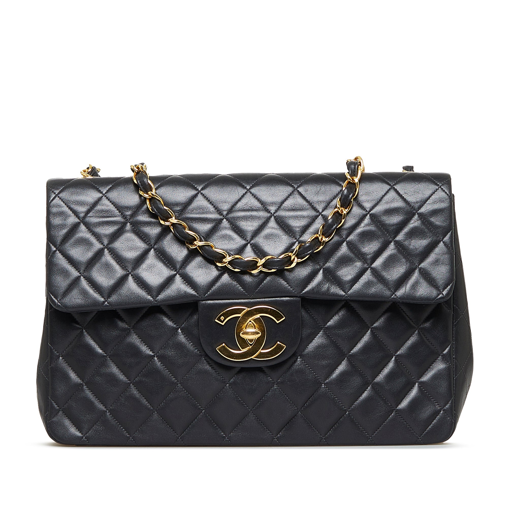 Die Legende von Coco: Die Chanel Classic Single Flap Maxi in zeitlosem Schwarz mit Gold-Hardware