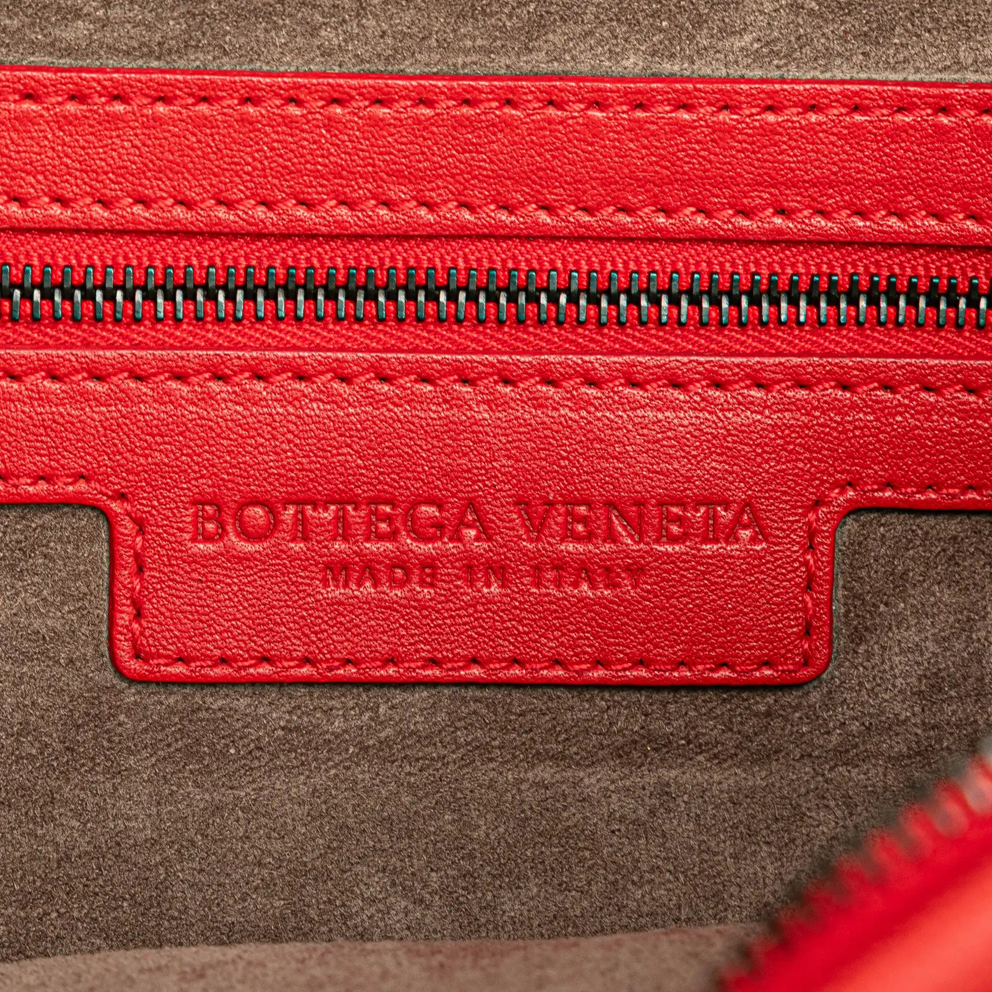 Bottega Veneta Hobo Bag Small Red Intrecciato