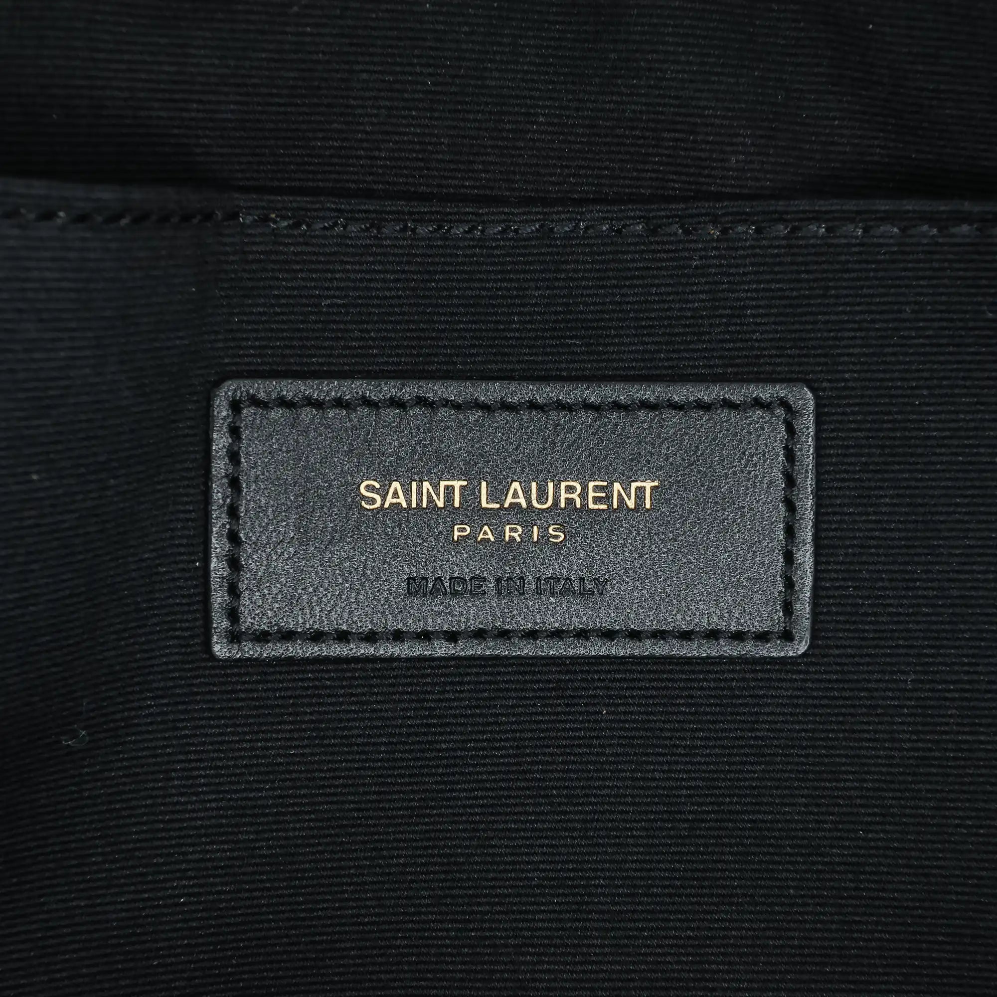 Yves Saint Laurent Monogram Documento detentore nero
