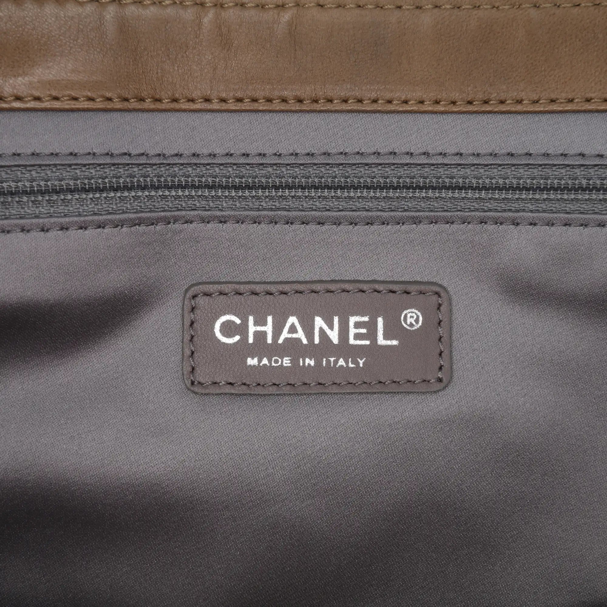 Chanel Classic Double Flap Jumbo Beige Caviar Argento