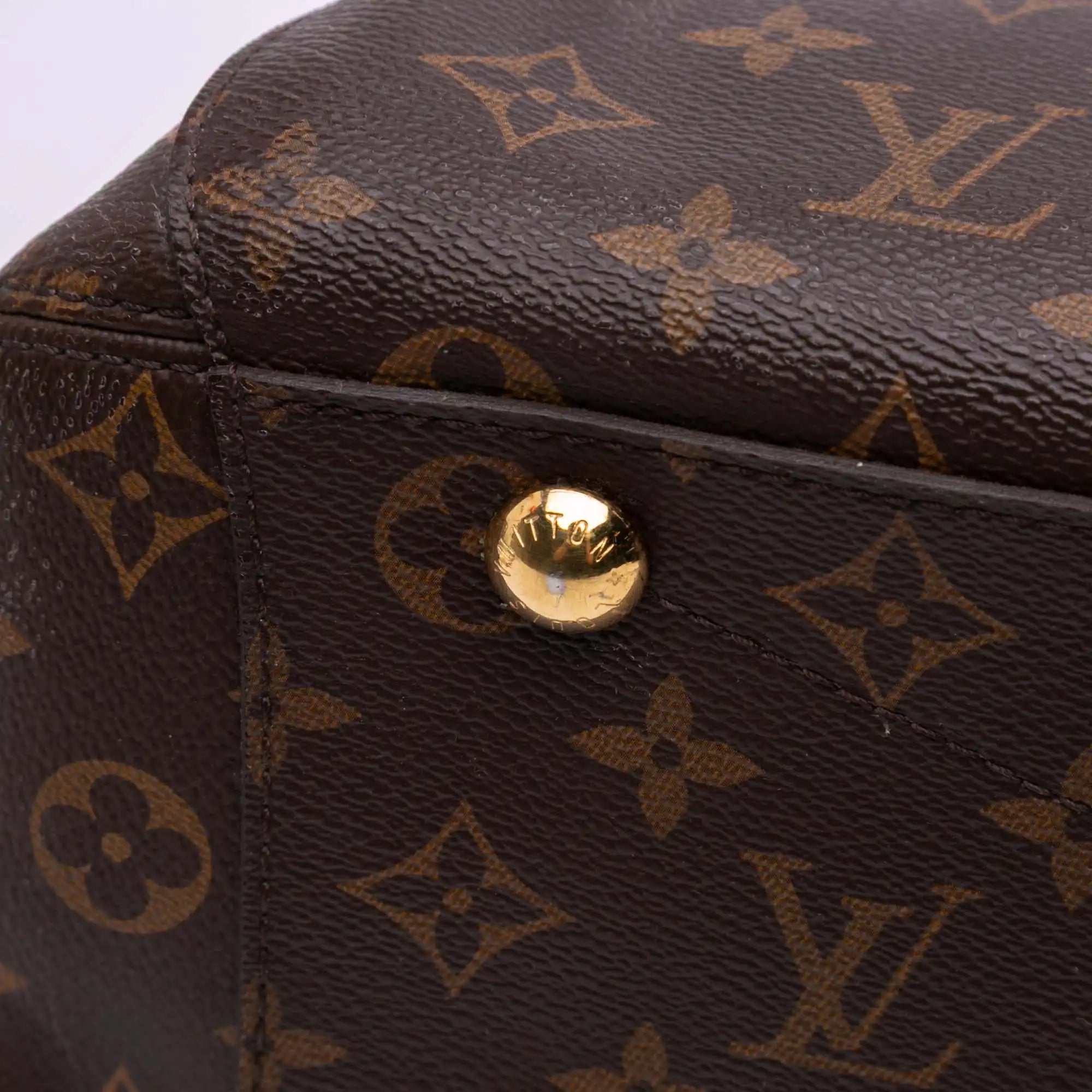 Louis Vuitton Montaigne MM Monogram Canvas