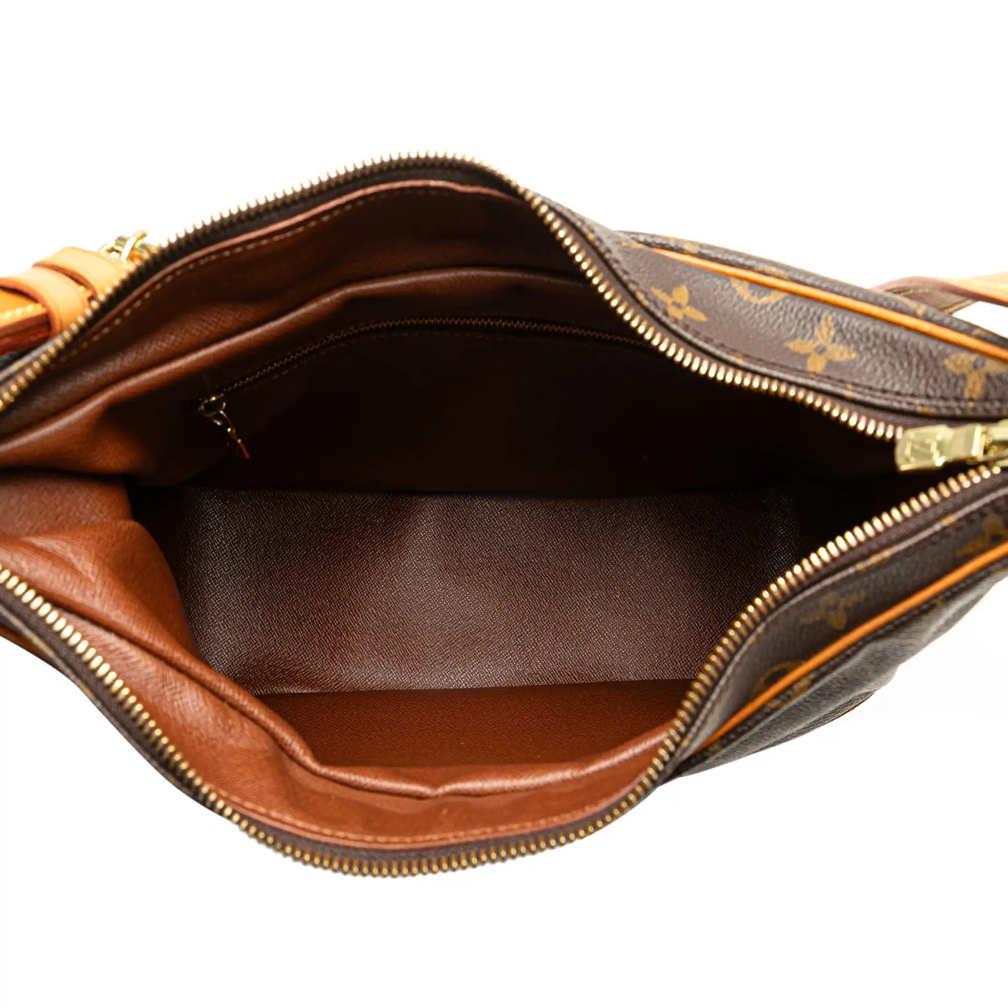 Louis Vuitton Boulogne 30 Monogram Canvas