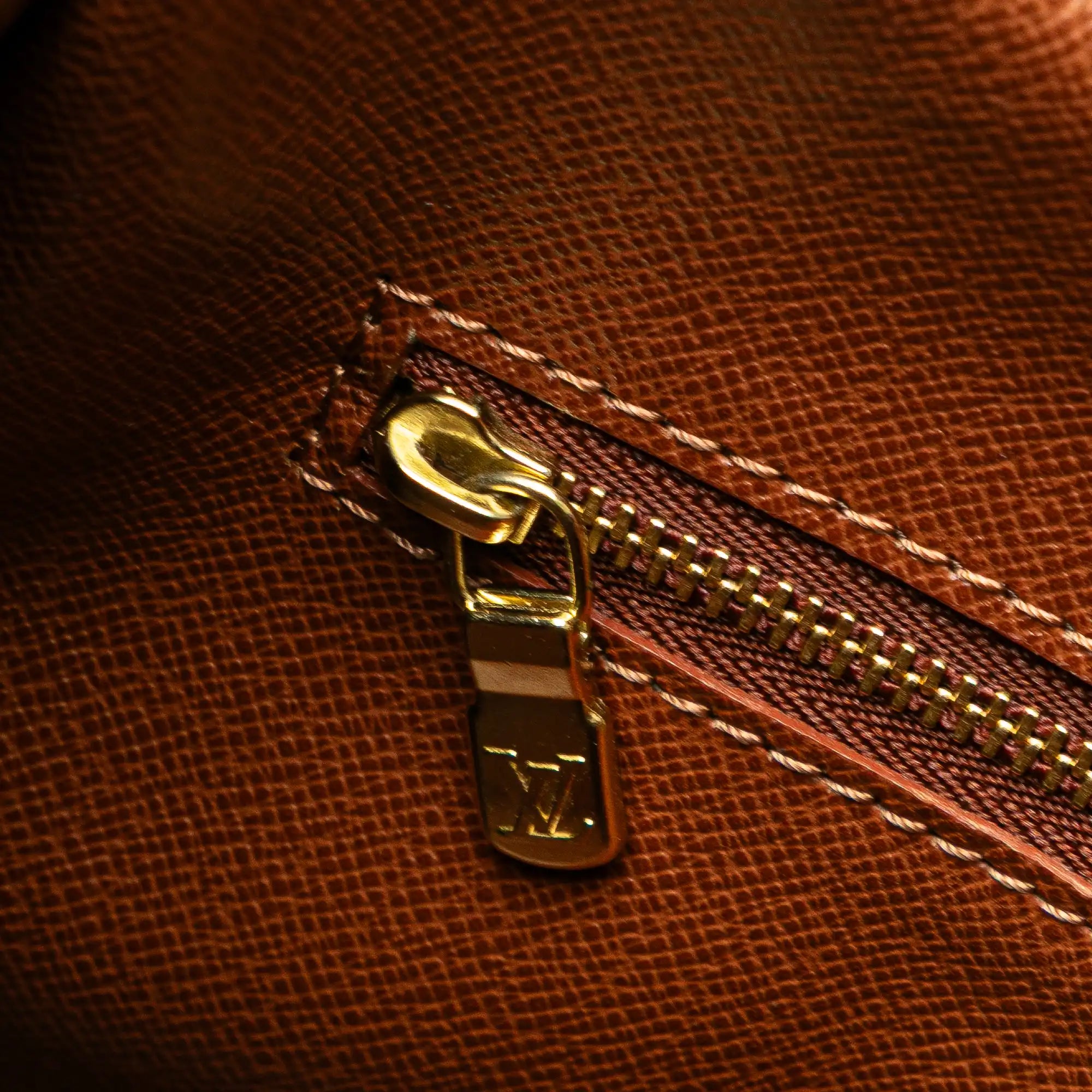 Louis Vuitton Boulogne 30 Monogram Canvas