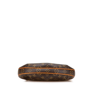 Louis Vuitton Croissant PM Monogram Canvas
