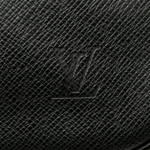 Louis Vuitton Kendall GM Black Taïga