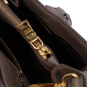 Prada Galleria Small Beige Saffiano