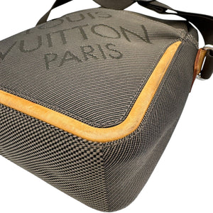 Louis Vuitton Earth Messenger Bag Damier Geant Canvas