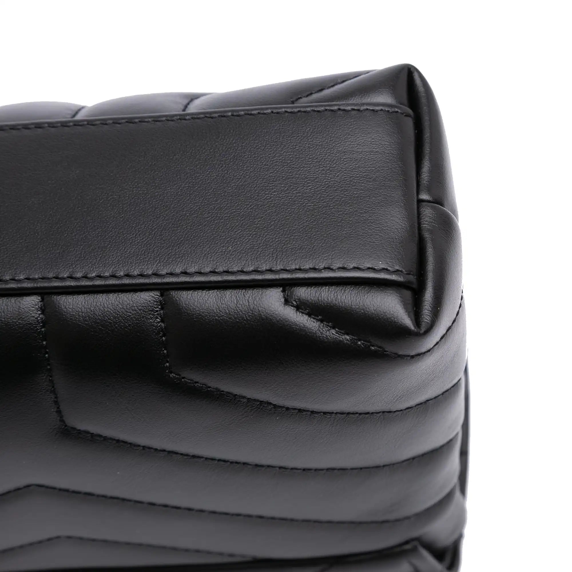 Yves Saint Laurent LouLou Toy Black