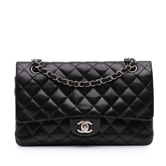 Chanel Classic doppia patta media pelle di agnello nera argento