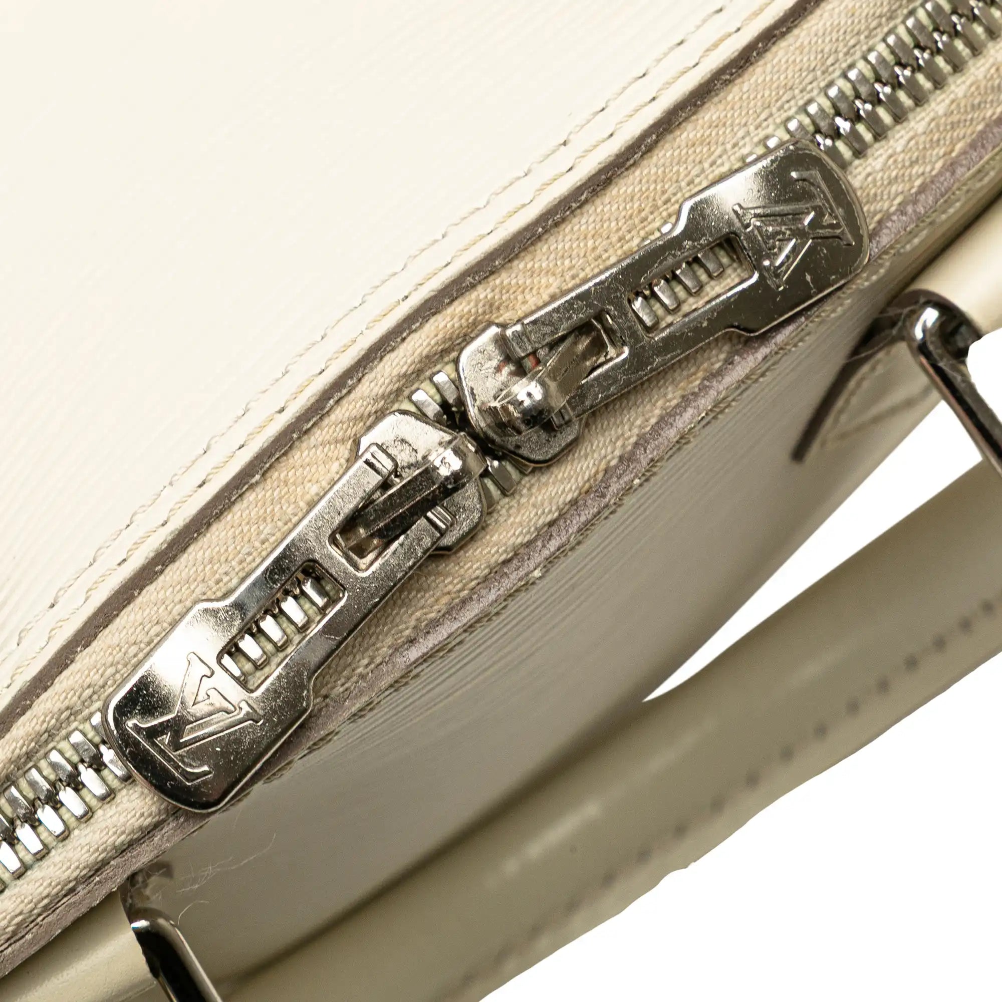 Louis Vuitton Alma BB White Epi