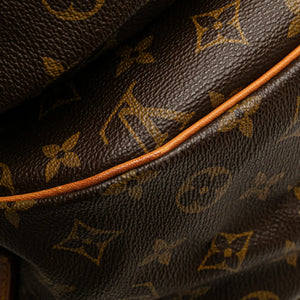 Louis Vuitton Saumur 43 Toile monogramme