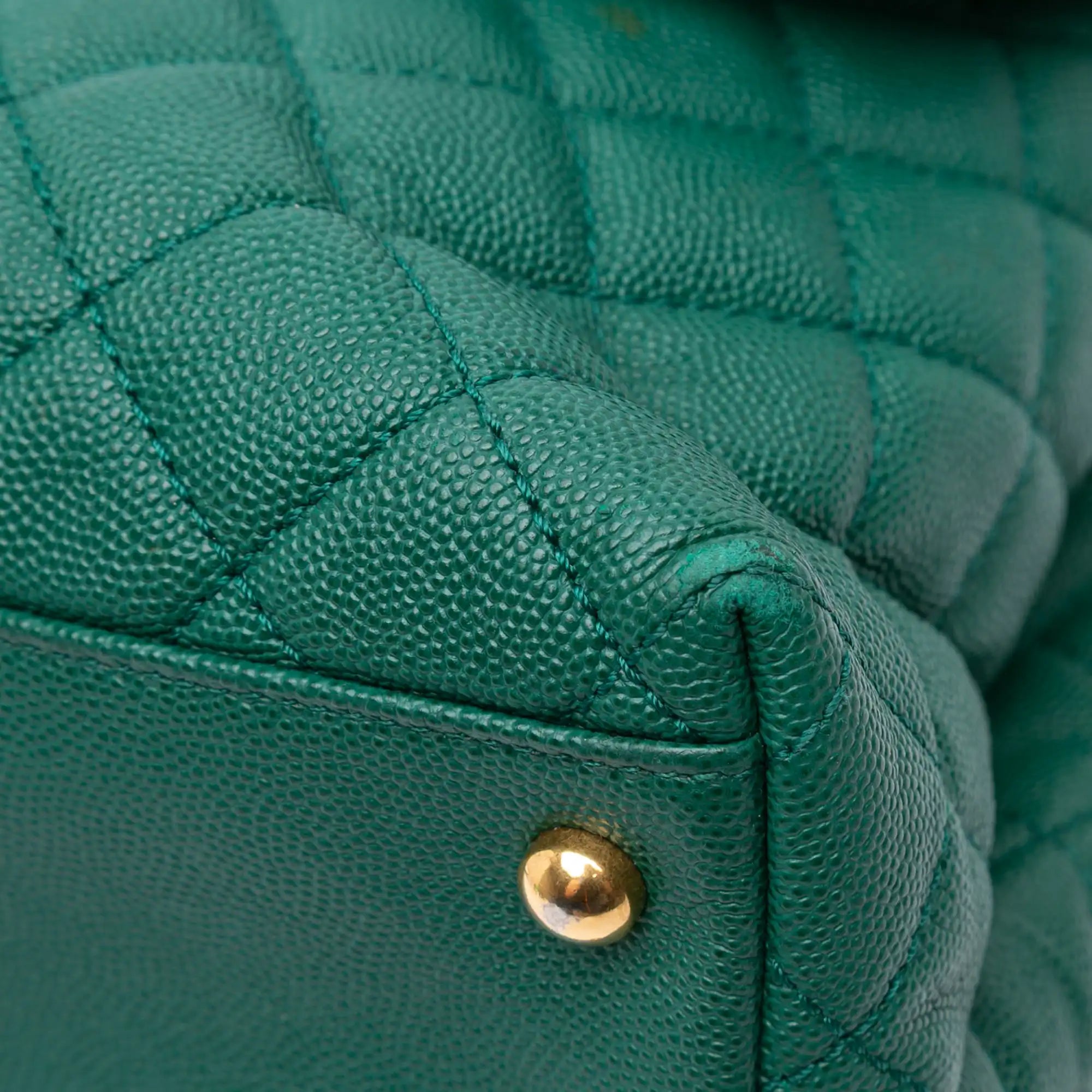 Chanel Coco Handle Flap Bag Medium Green Caviar Aged Gold
