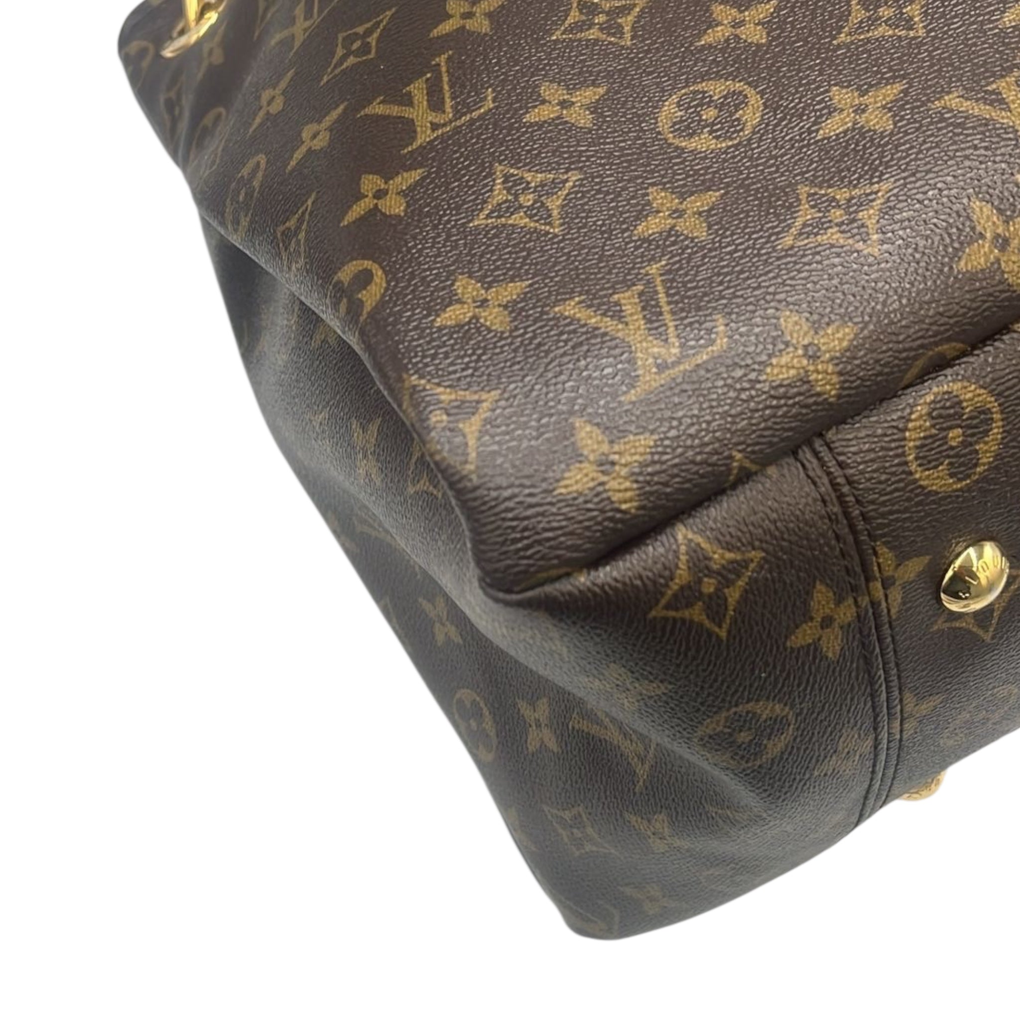 Louis Vuitton Artsy MM Monogram Canvas