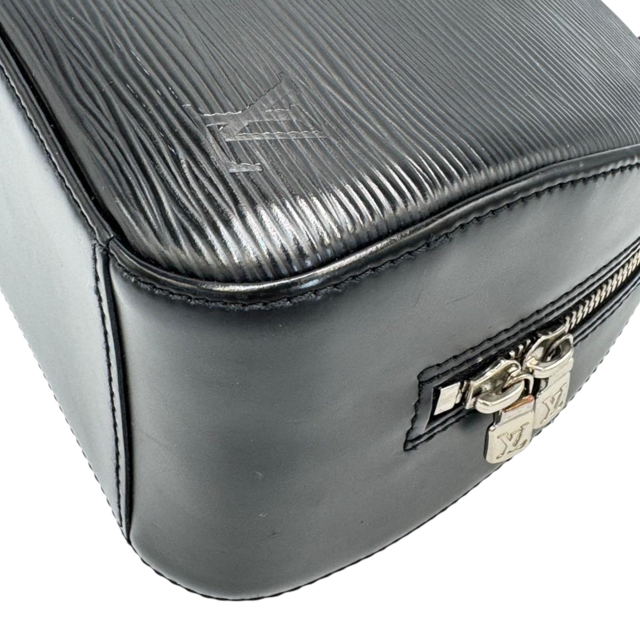 Louis Vuitton Jasmine Noir Epi