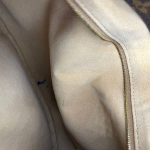 Louis Vuitton Artsy MM Monogram Canvas