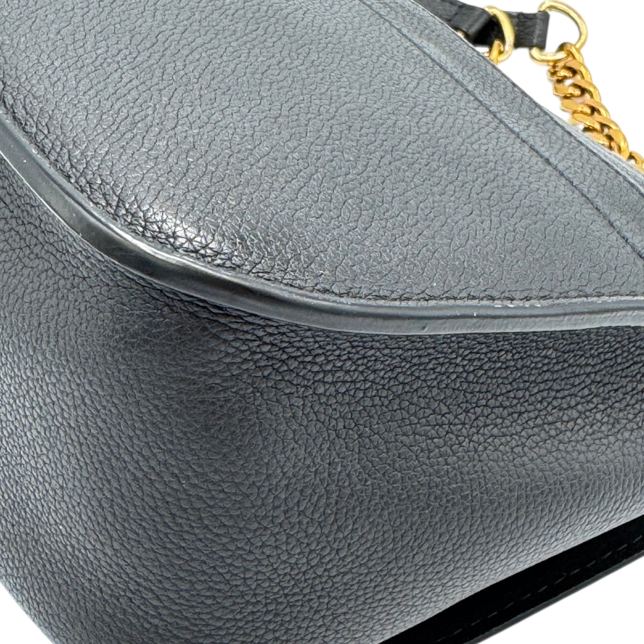 Louis Vuitton Lockme II Black