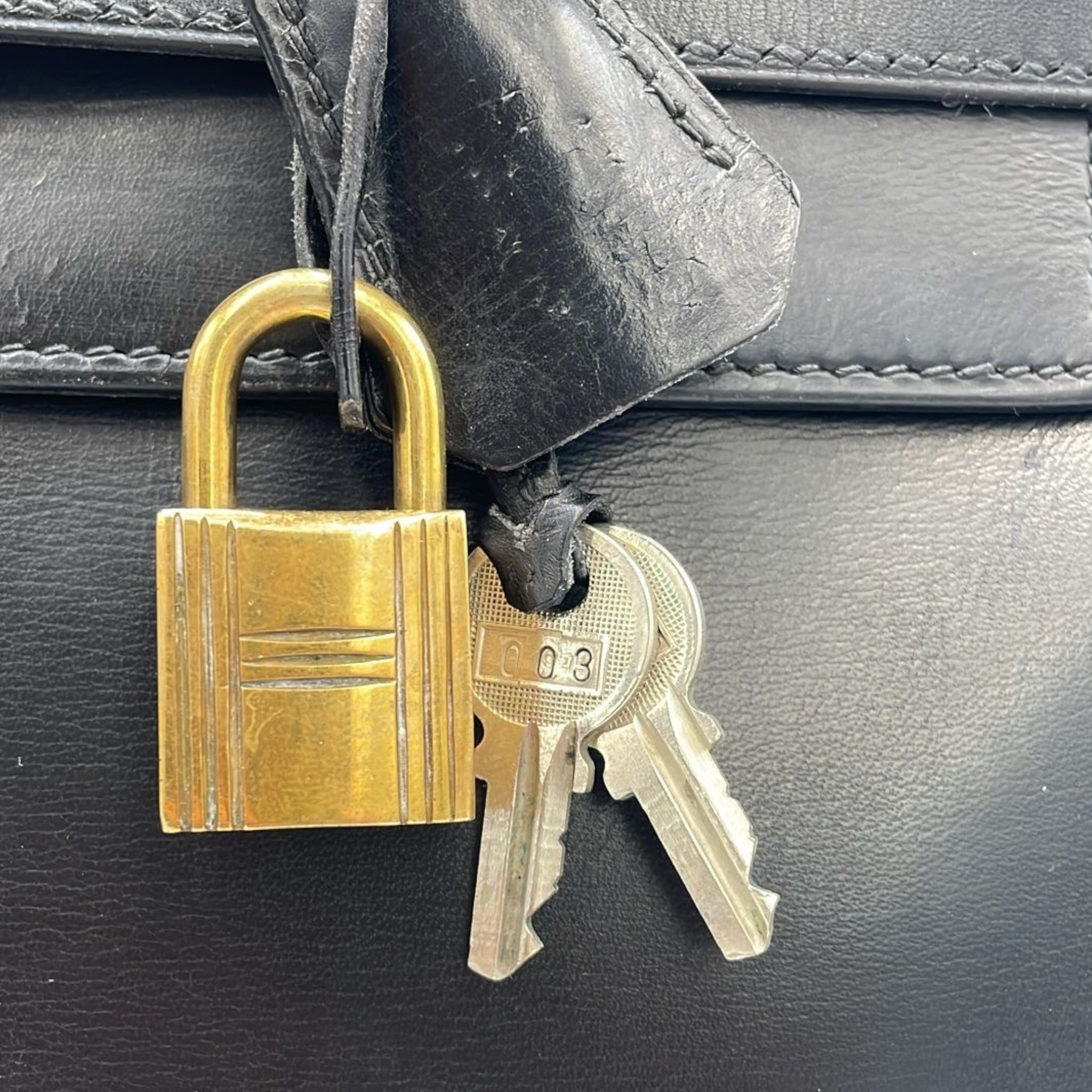 Hermès Kelly 32 Black Box Calfskin Gold