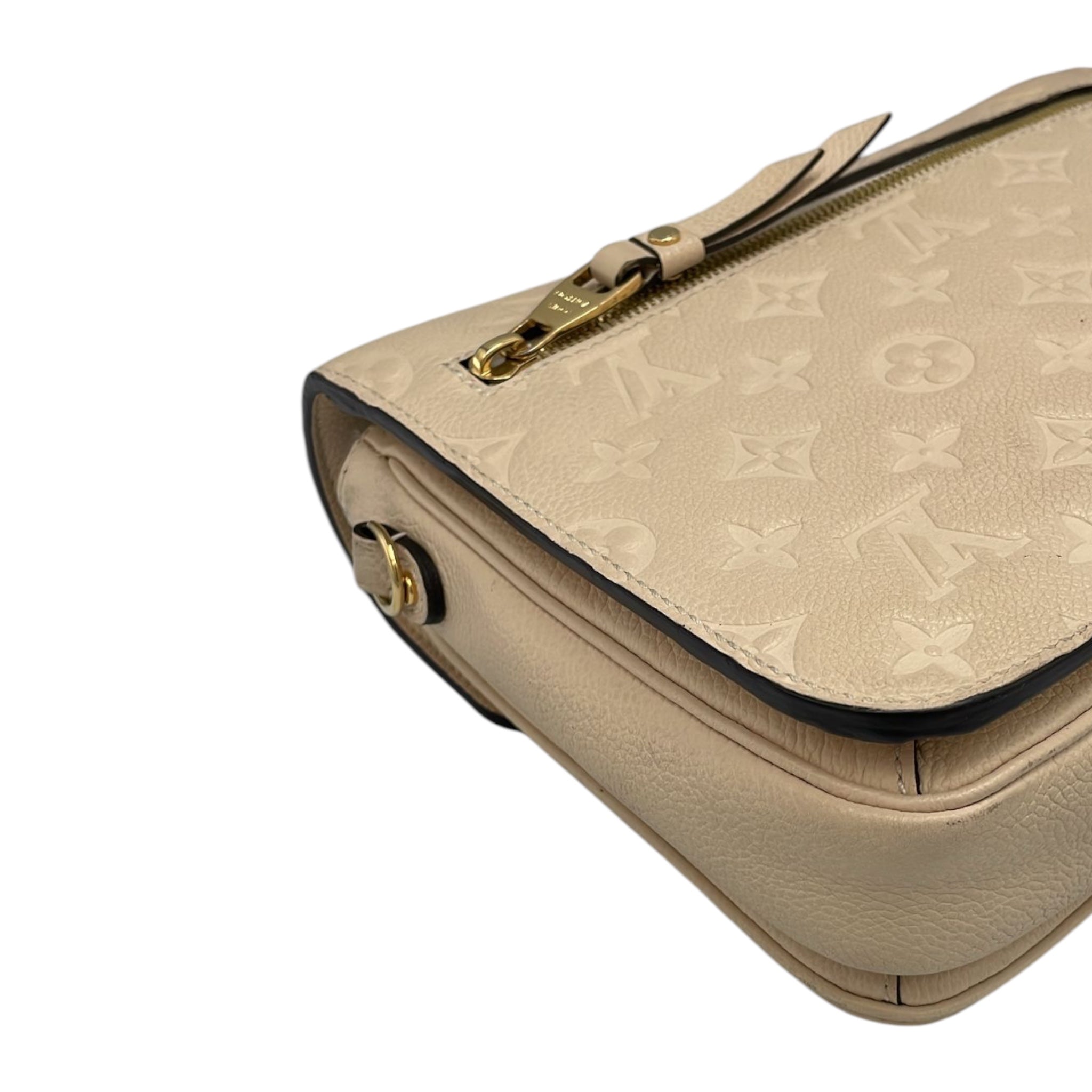 Louis Vuitton Pochette Métis Neige Monogram Empreinte