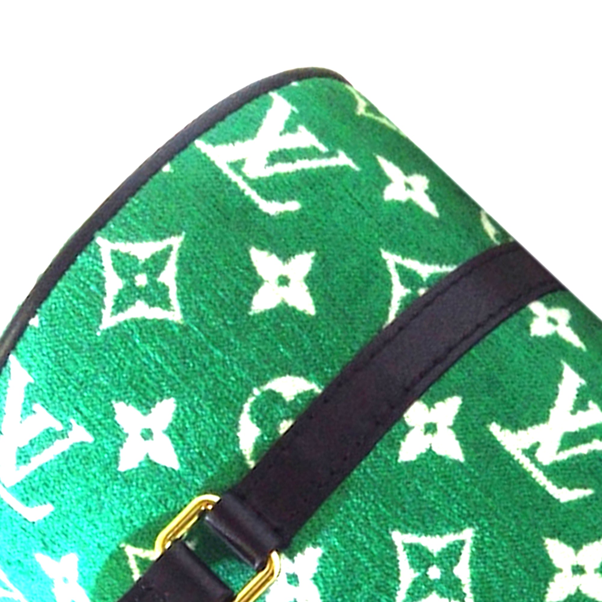 Papillon velvet handbag Louis Vuitton Green in Velvet - 30303008