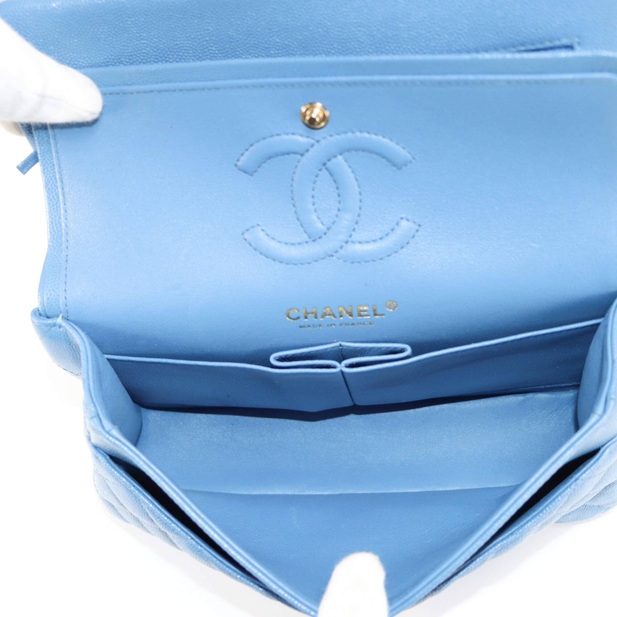 Chanel Classic Double Flap Small Blue Caviar Oro chiaro