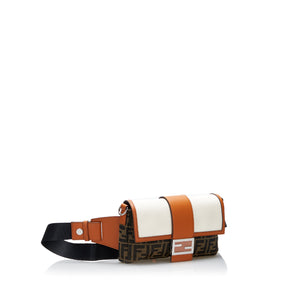 Fendi Zucca Baguette Convertible Sac à courroie en cuir en toile marron