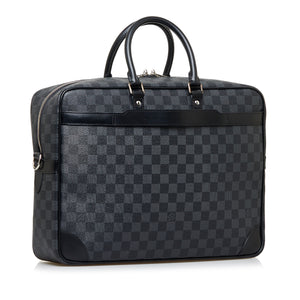 Louis Vuitton Porte-Documents Voyage PM (Damier Graphite Canvas), Luxury,  Bags & Wallets on Carousell