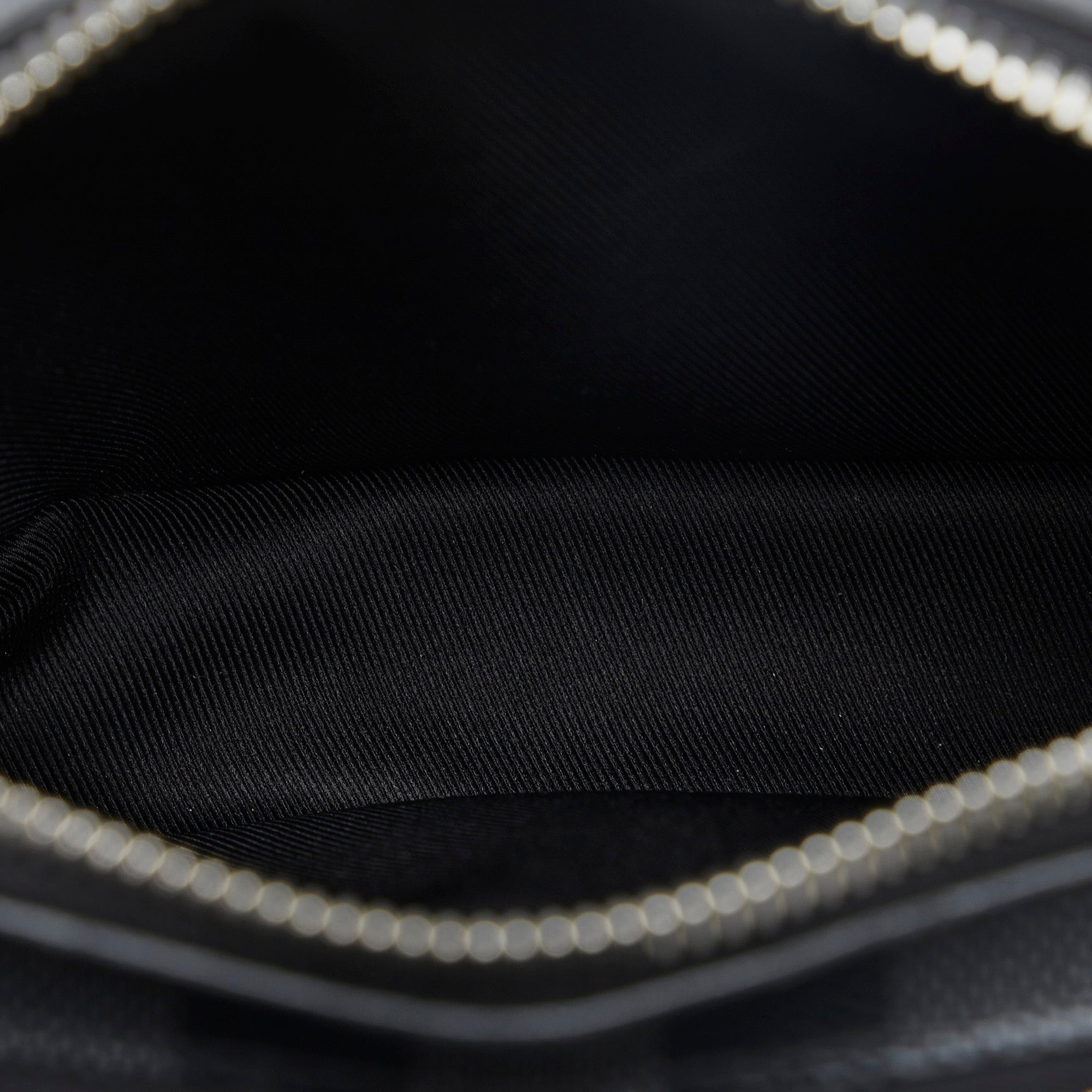 Louis Vuitton Alpha Wearable Wallet Black autres Cuirs