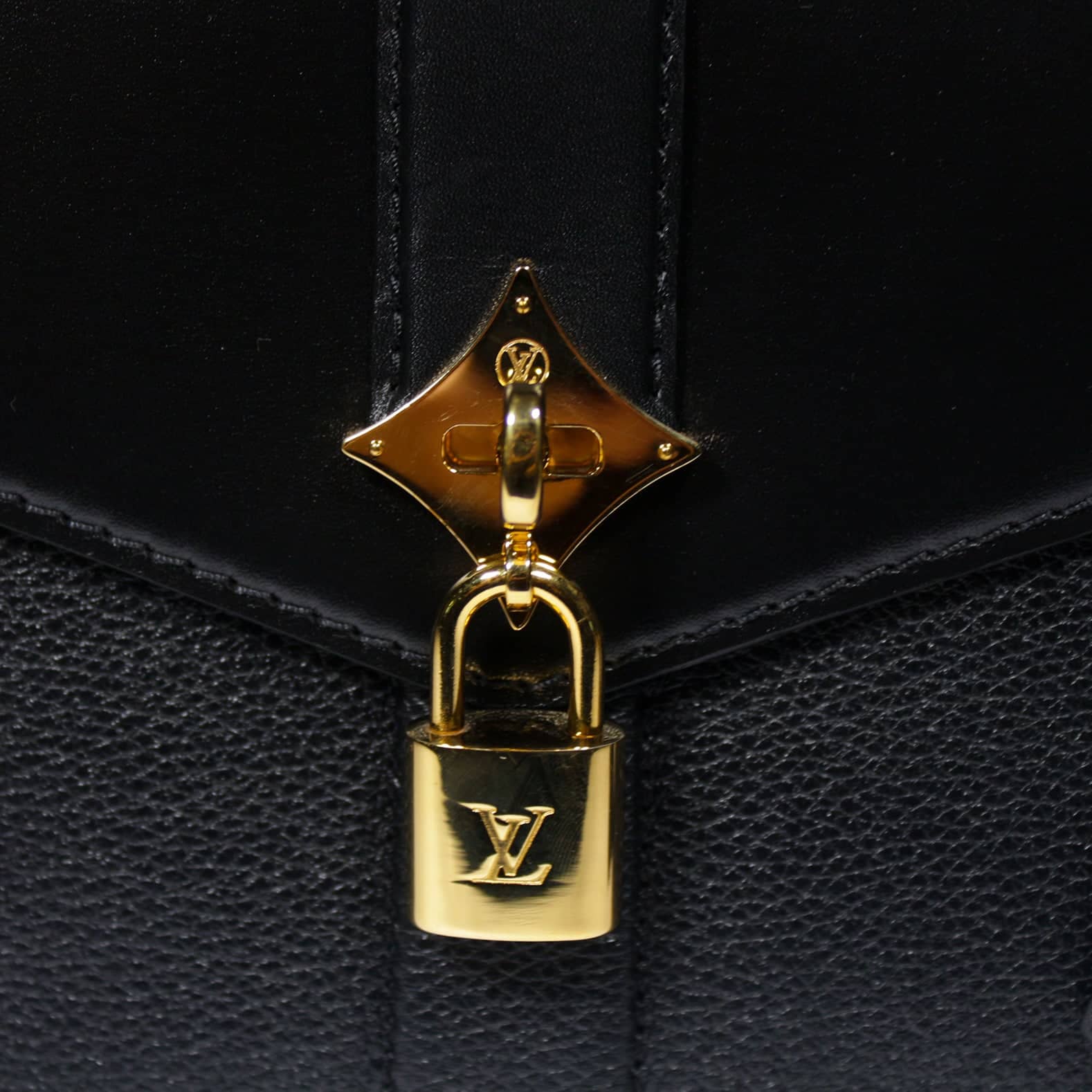 M53816 Louis Vuitton 2019 Rose des Vents MM-Black